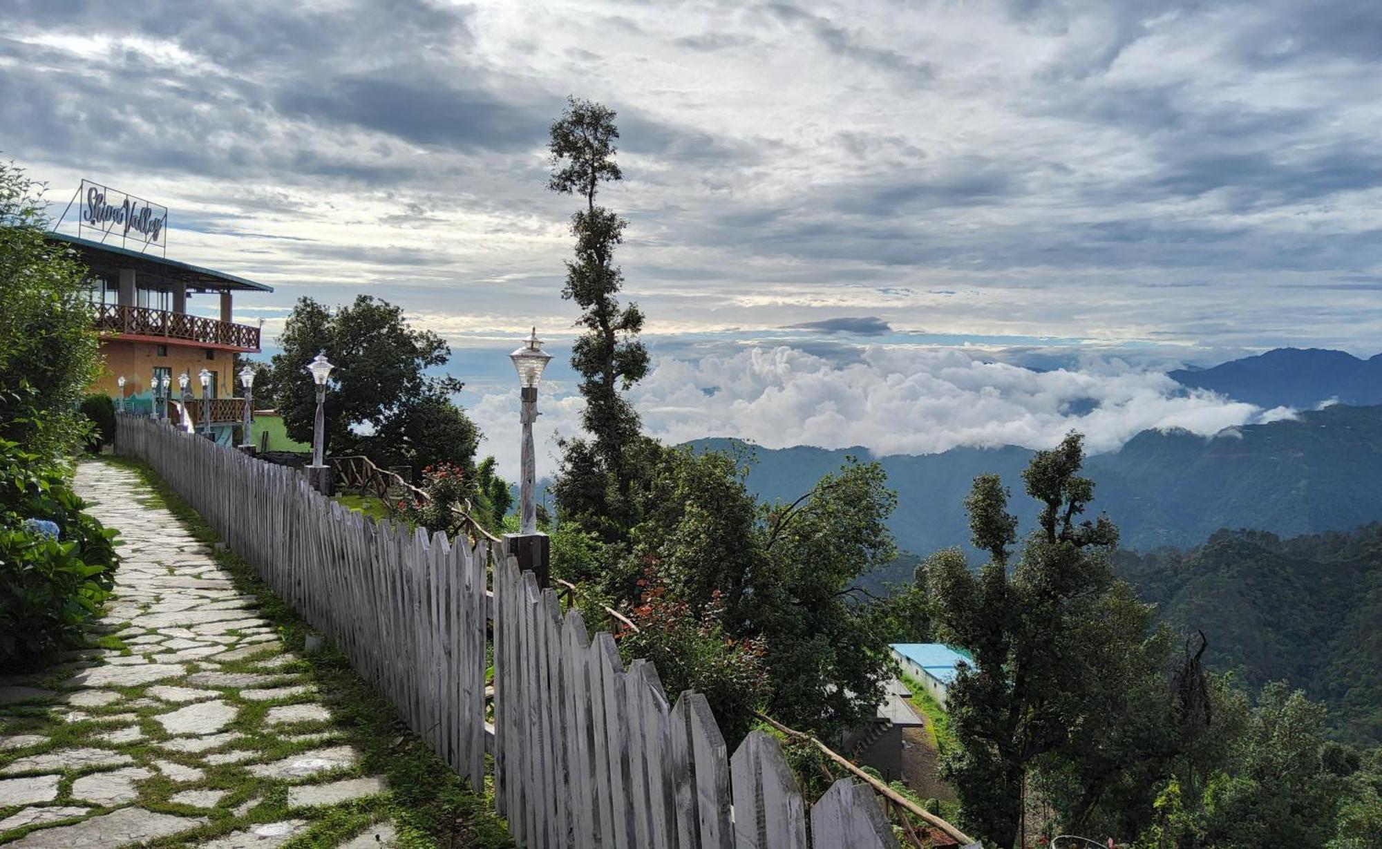 Shiva Valley Resort Kokhliyal Gaon Bagian luar foto