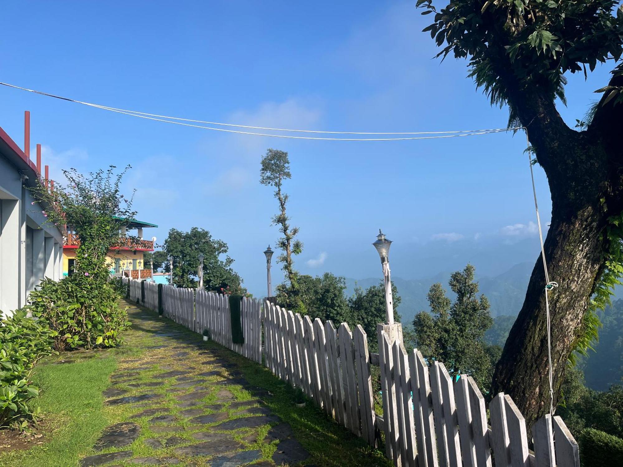 Shiva Valley Resort Kokhliyal Gaon Bagian luar foto