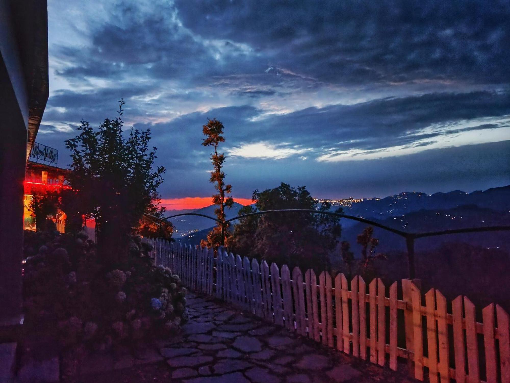 Shiva Valley Resort Kokhliyal Gaon Bagian luar foto